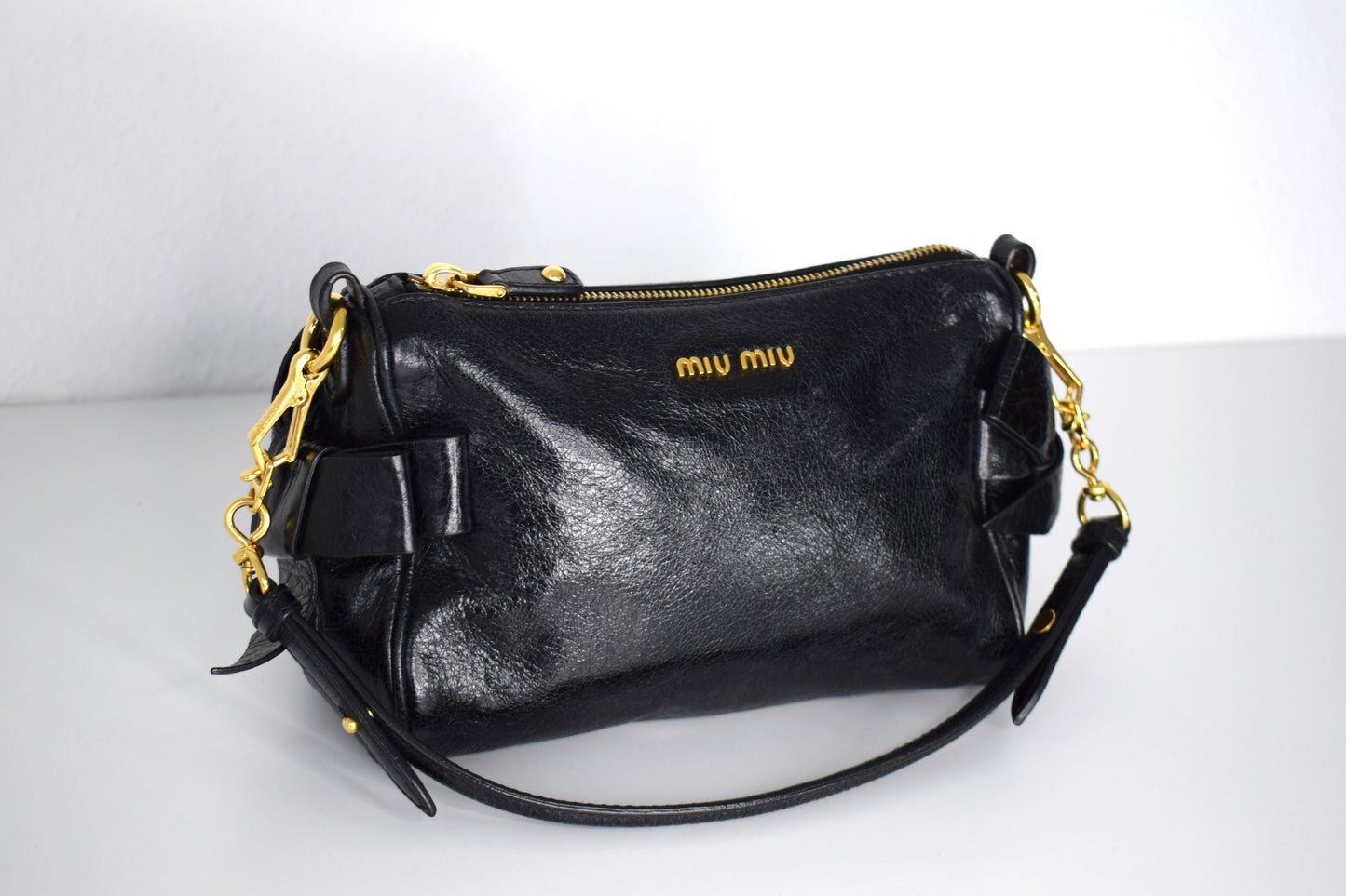 Miu Miu "Bow Bag" Schultertasche / Clutch Schwarz Gold
