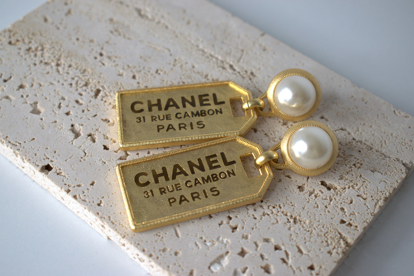 Chanel Ohrringe Gold Perle "Rue Cambon"