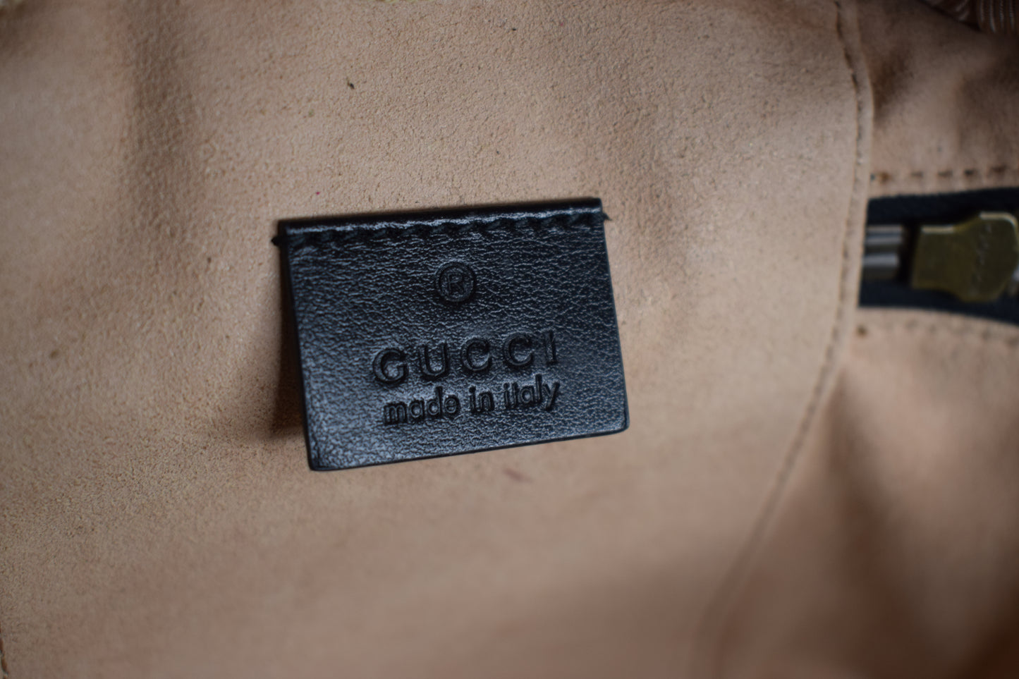 Gucci Marmont Vanity Case Backpack Rucksack Schwarz Gold