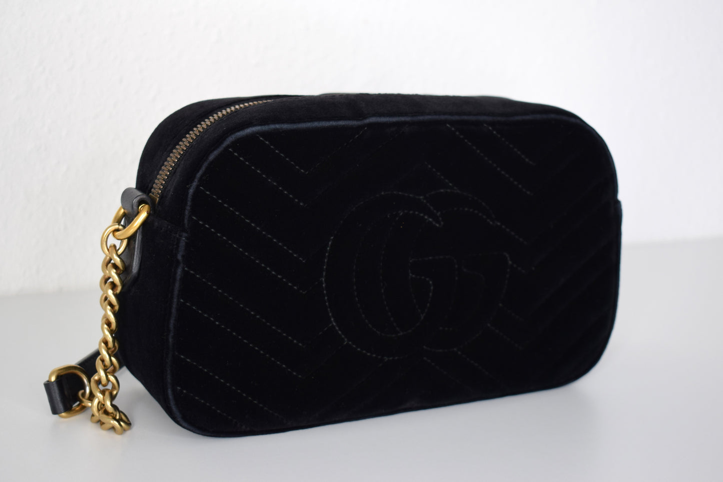 Gucci Marmont Samt Crossbody Bag Schwarz Gold