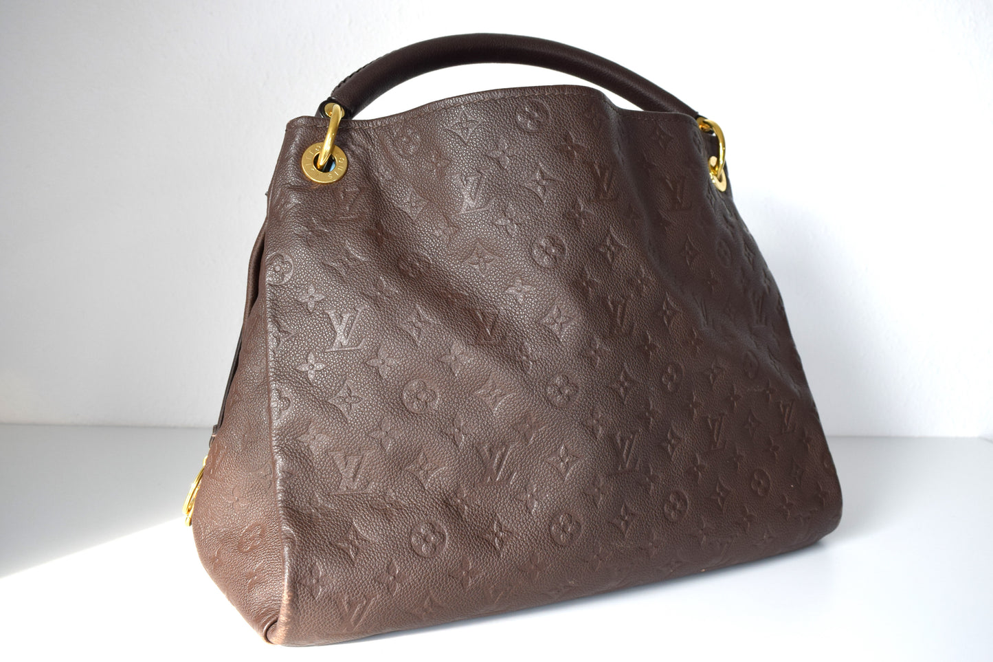 Louis Vuitton Artsy MM Empreinte Leder Dunkelbraun "Earth"