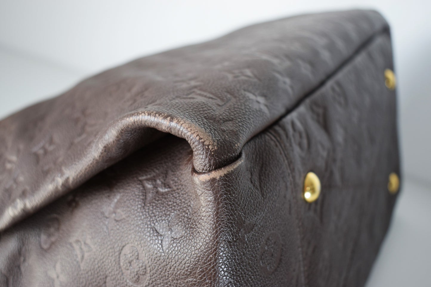 Louis Vuitton Artsy MM Empreinte Leder Dunkelbraun "Earth"