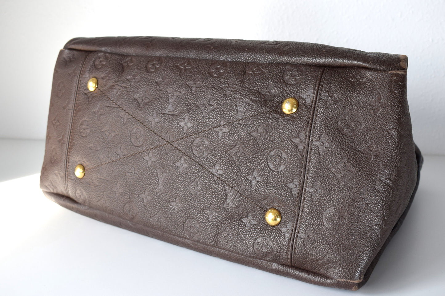 Louis Vuitton Artsy MM Empreinte Leder Dunkelbraun "Earth"