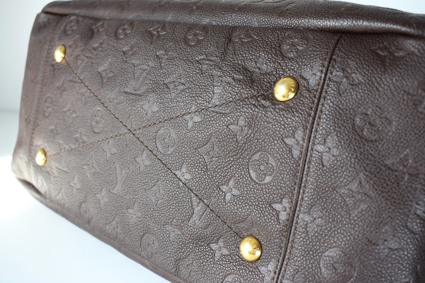 Louis Vuitton Artsy MM Empreinte Leder Dunkelbraun "Earth"