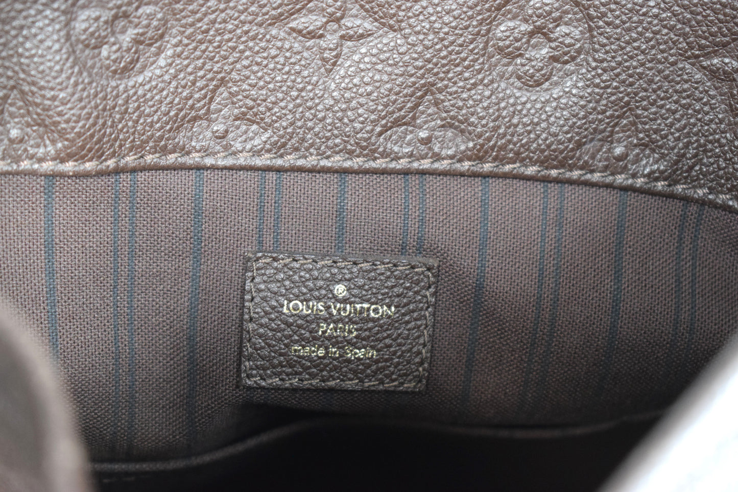 Louis Vuitton Artsy MM Empreinte Leder Dunkelbraun "Earth"