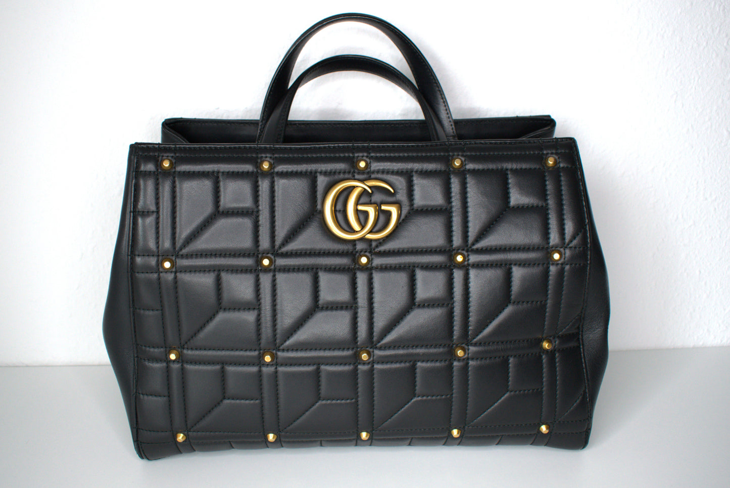 Gucci Marmont Tote Studded Matelassé Bag Schwarz Gold