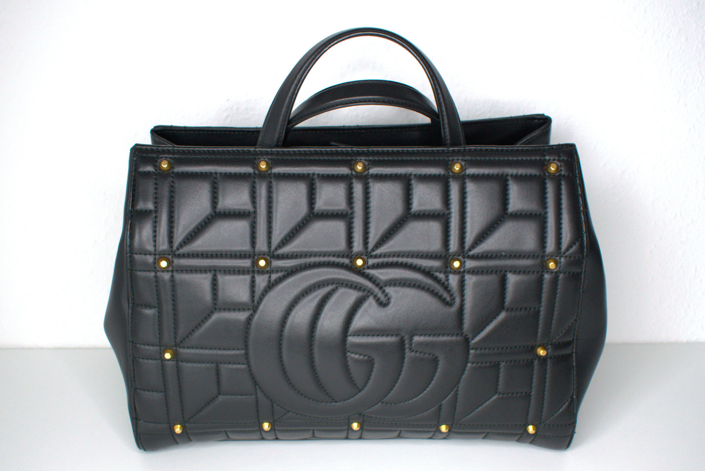 Gucci Marmont Tote Studded Matelassé Bag Schwarz Gold