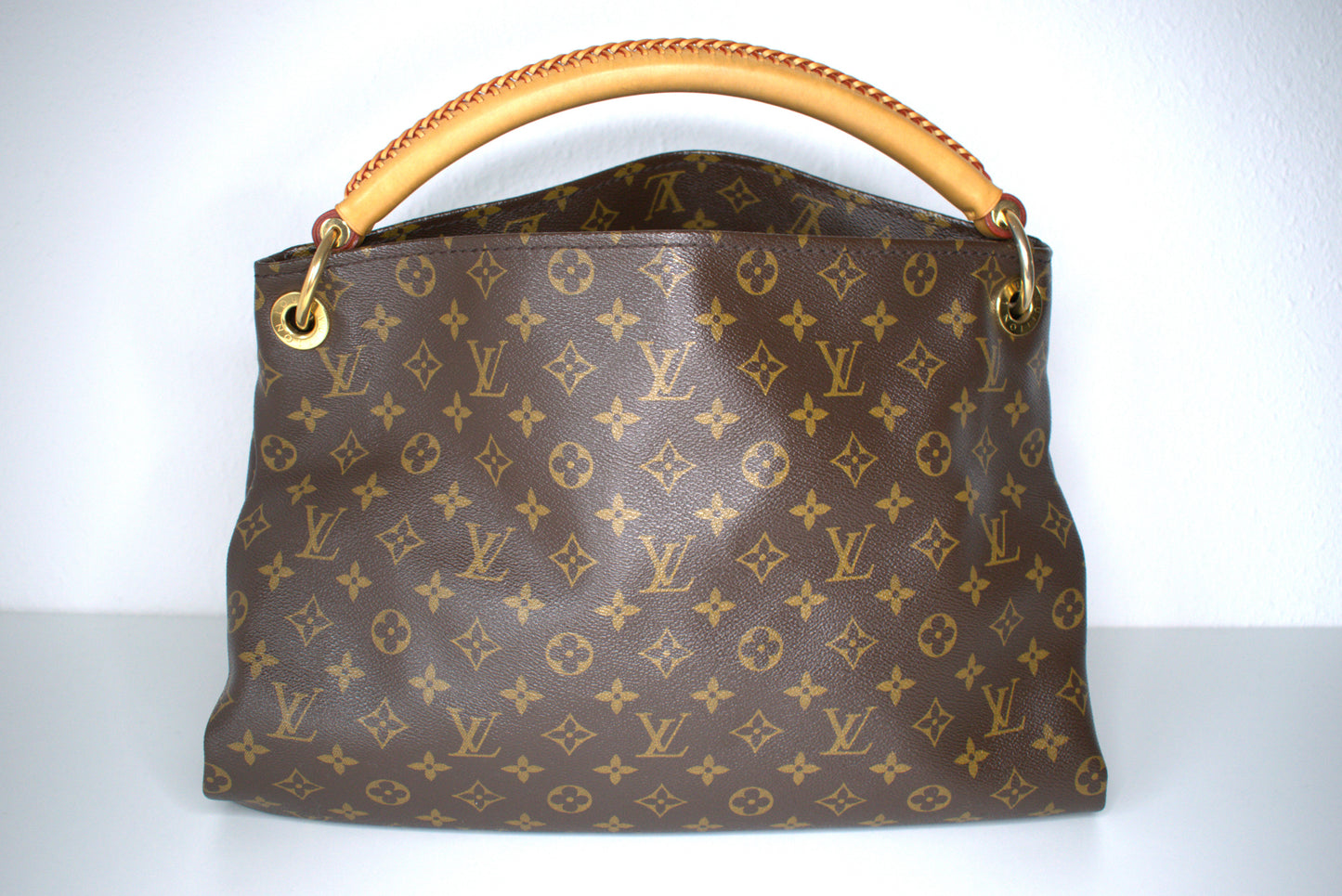 Louis Vuitton Artsy MM Monogram Canvas