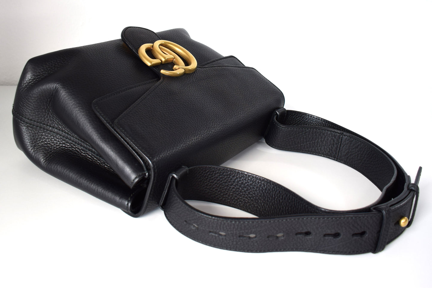 Gucci Marmont Schultertasche Schwarz Leder Gold
