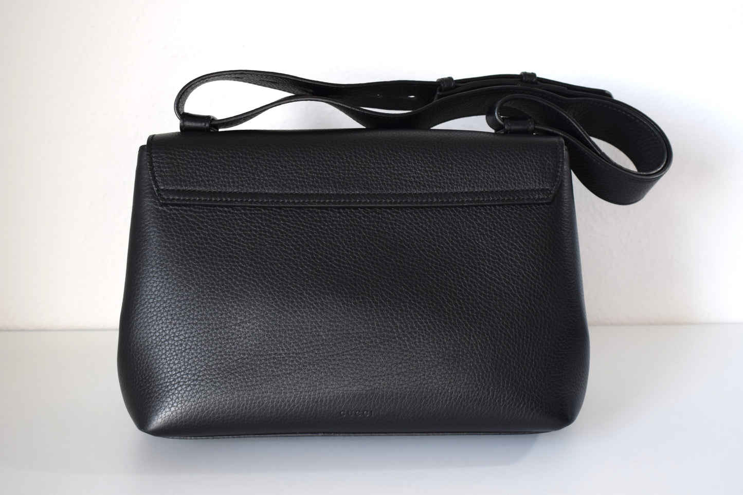 Gucci Marmont Schultertasche Schwarz Leder Gold