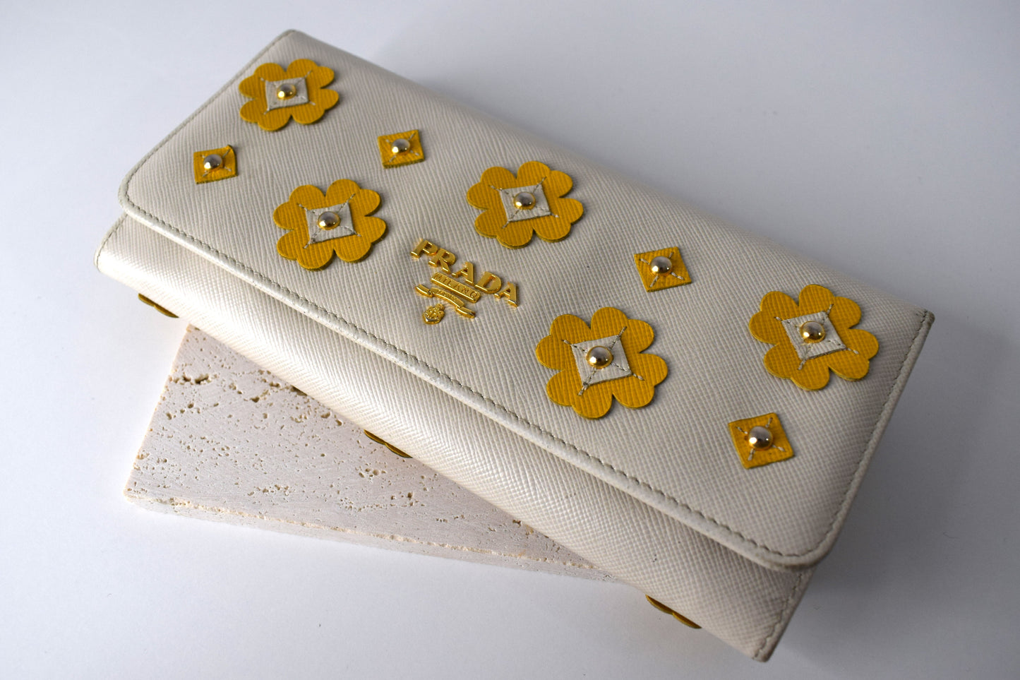 Prada Geldbörse Saffiano-Leder Beige mit gelben Blüten