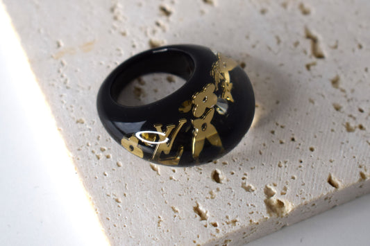 Louis Vuitton Inclusion Ring Größe M Schwarz Gold