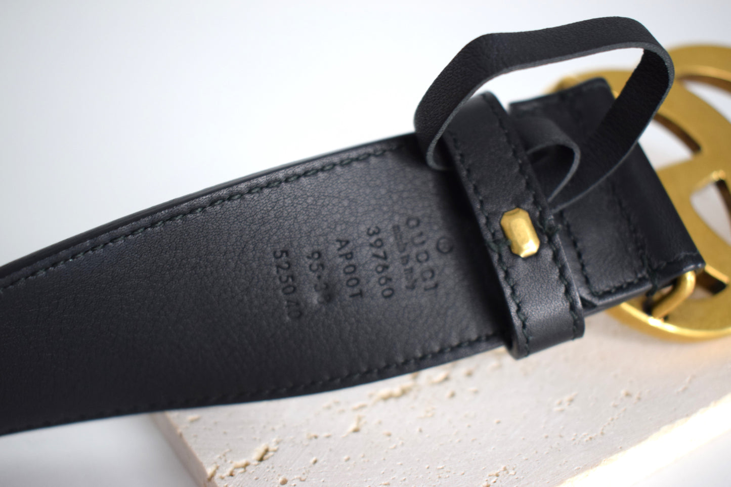 Gucci Marmont Gürtel 95/3,8 cm Schwarz Leder Gold