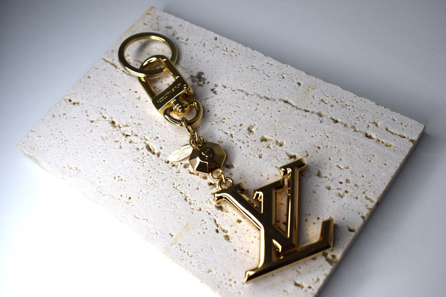 Louis Vuitton Schlüsselanhänger Taschenanhänger Gold Monogram