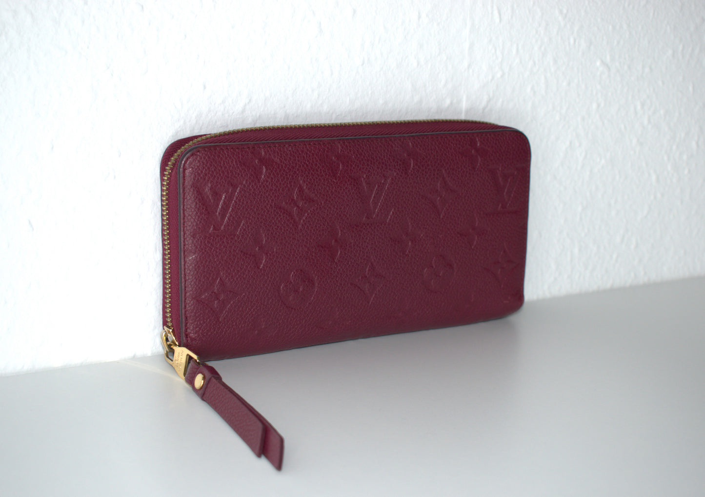 Louis Vuitton Zippy Leder Empreinte Bordeaux Geldbörse