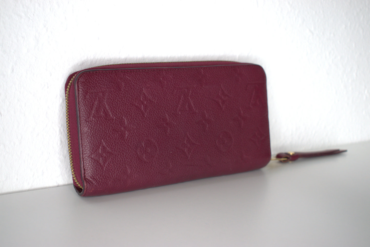 Louis Vuitton Zippy Leder Empreinte Bordeaux Geldbörse