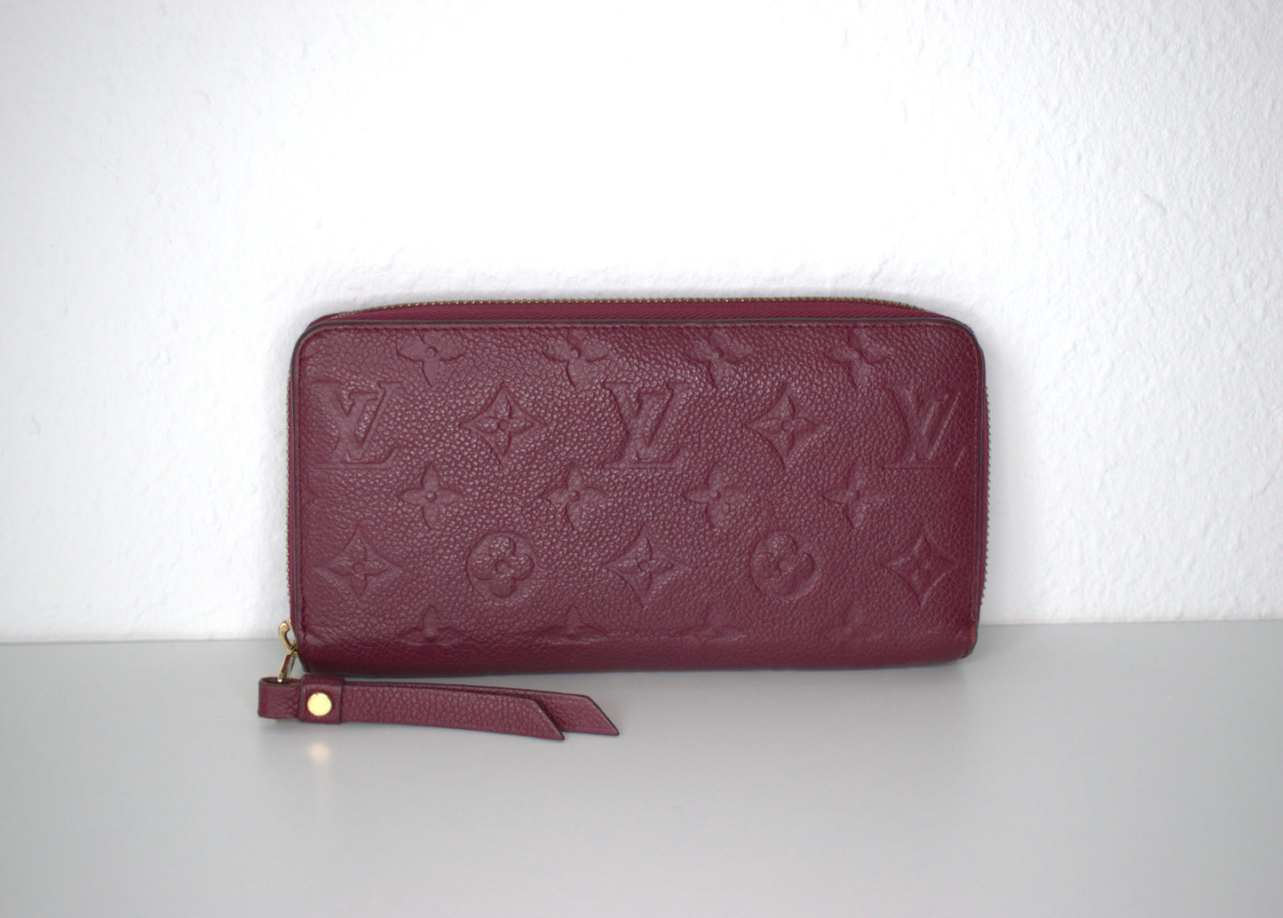 Louis Vuitton Zippy Leder Empreinte Bordeaux Geldbörse